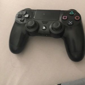 PS4 controller